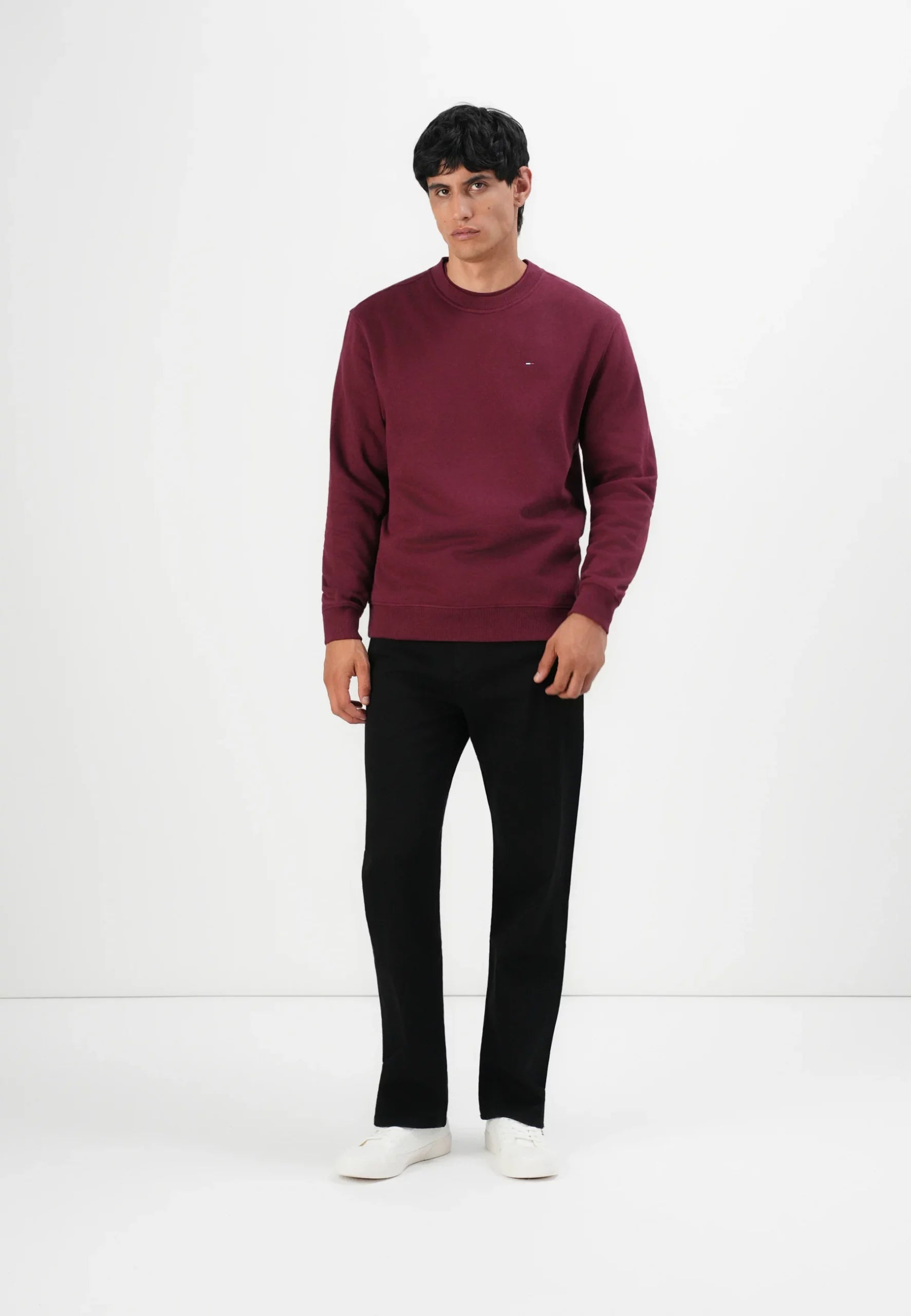 TOMMY JEANS SUDADERA REGULAR FIT BURDEOS