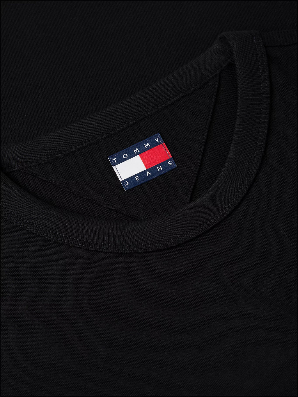 TOMMY JEANS REGULAR BADGE CAMISETA REGULAR FIT NEGRA
