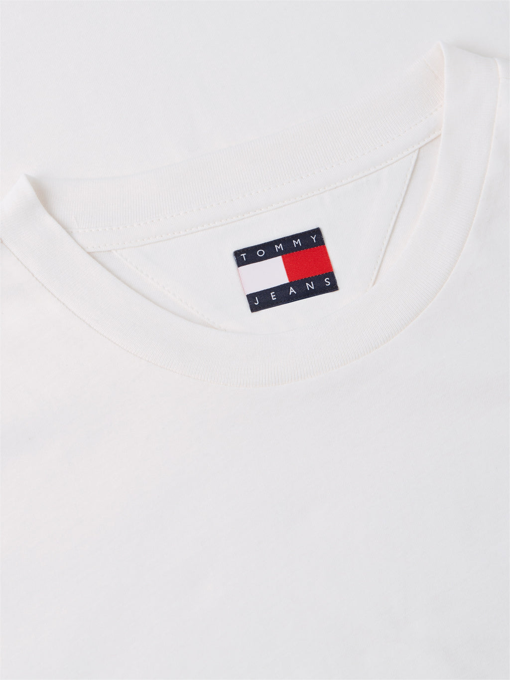 TOMMY JEANS CAMISETA LOGO PECHO 90´S MULTICOLOR SLIM FIT BLANCO ROTO