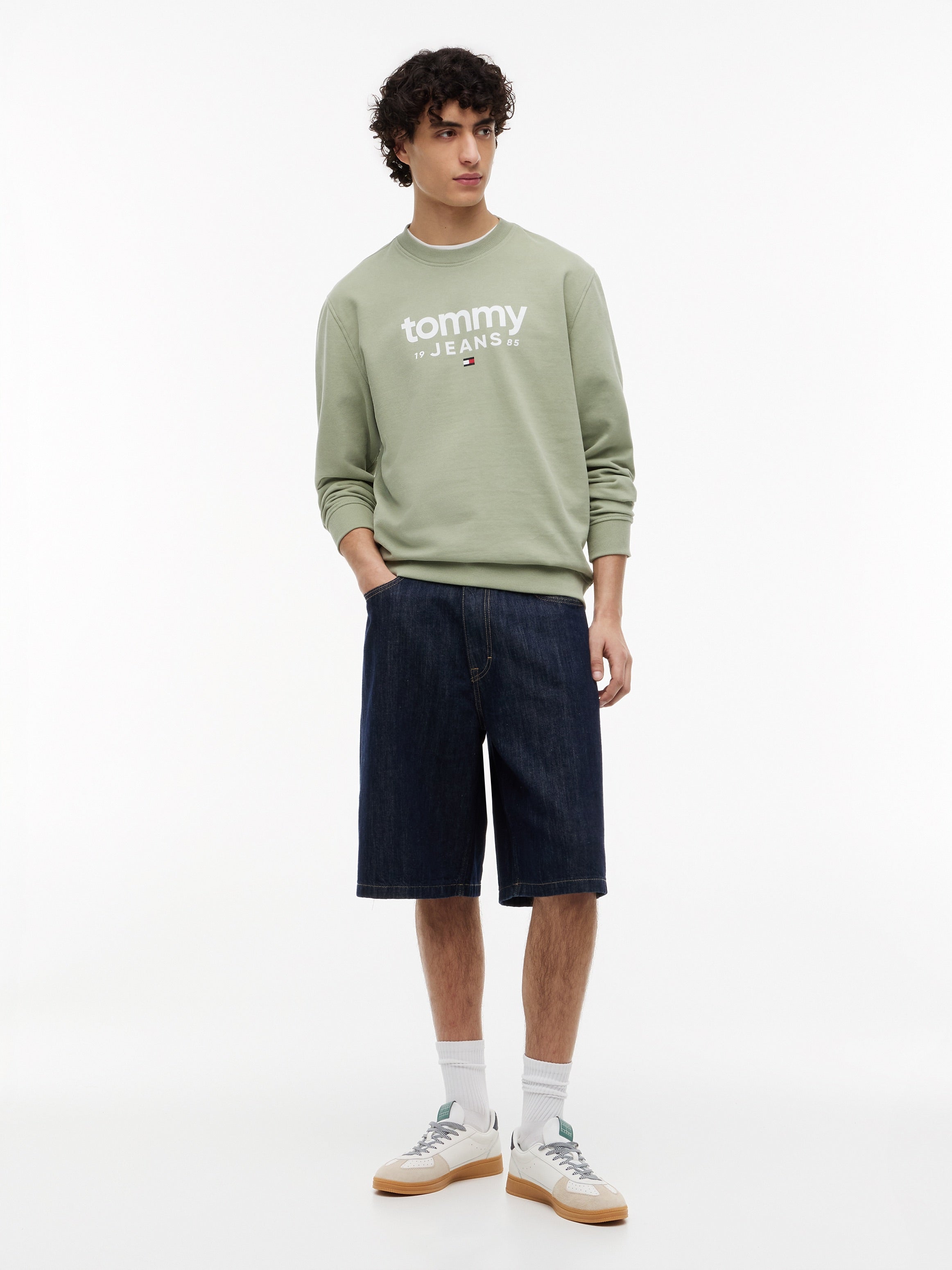 TOMMY JEANS SUDADERA FINA LOGO LETRAS PECHO REGULAR FIT VERDE