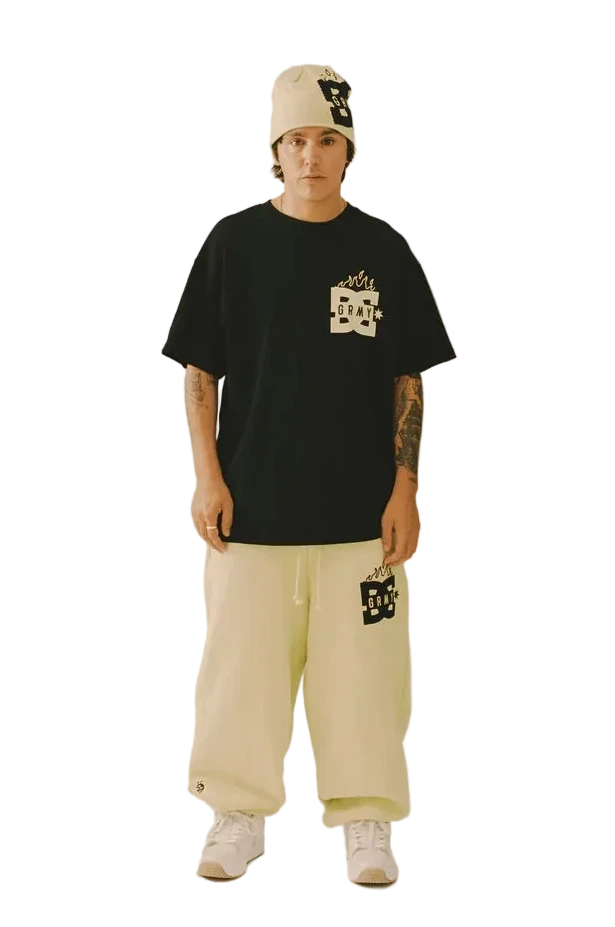 GRIMEY THE SWARM DC SHOES X GRIMEY CAMISETA REGULAR FIT NEGRA