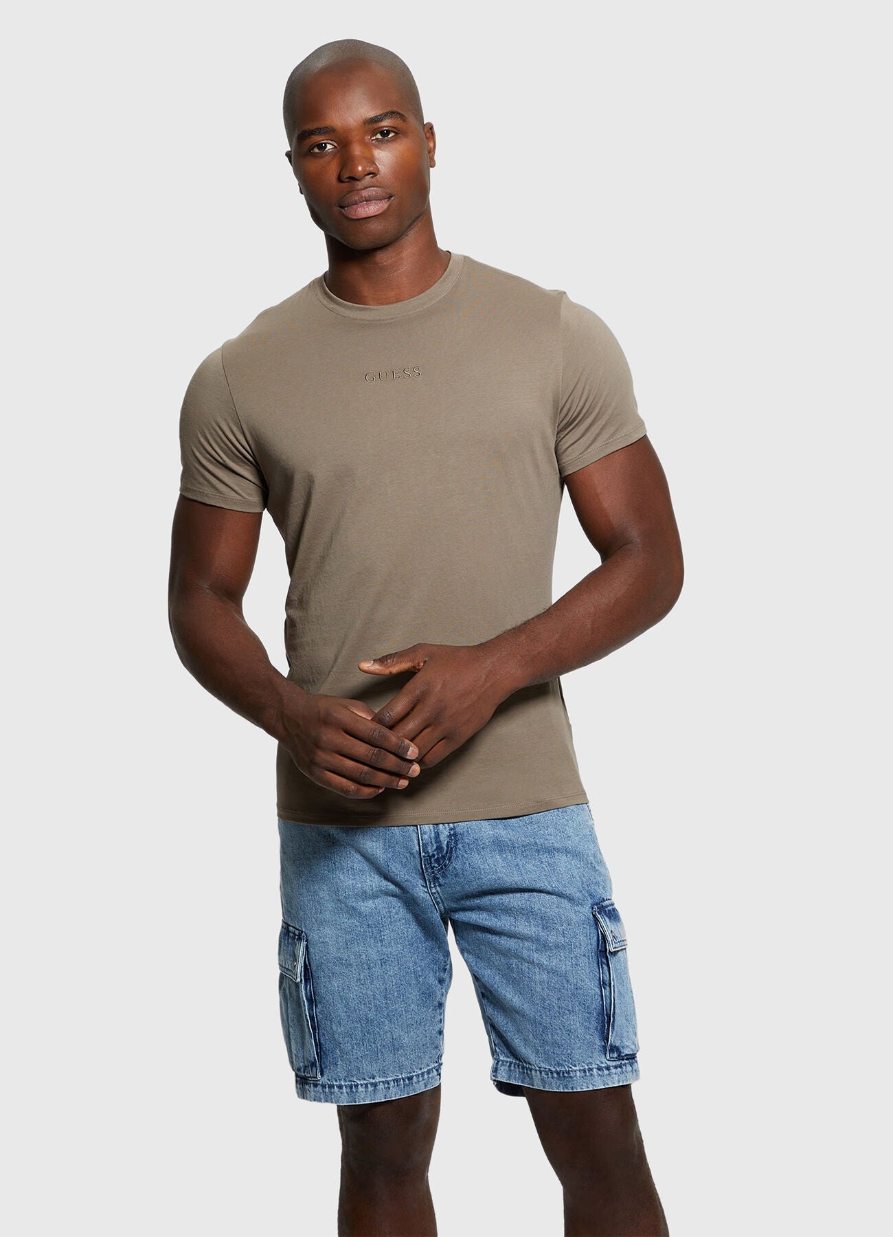 GUESS EMB PIMA CAMISA REGULAR FIT MARRÓN