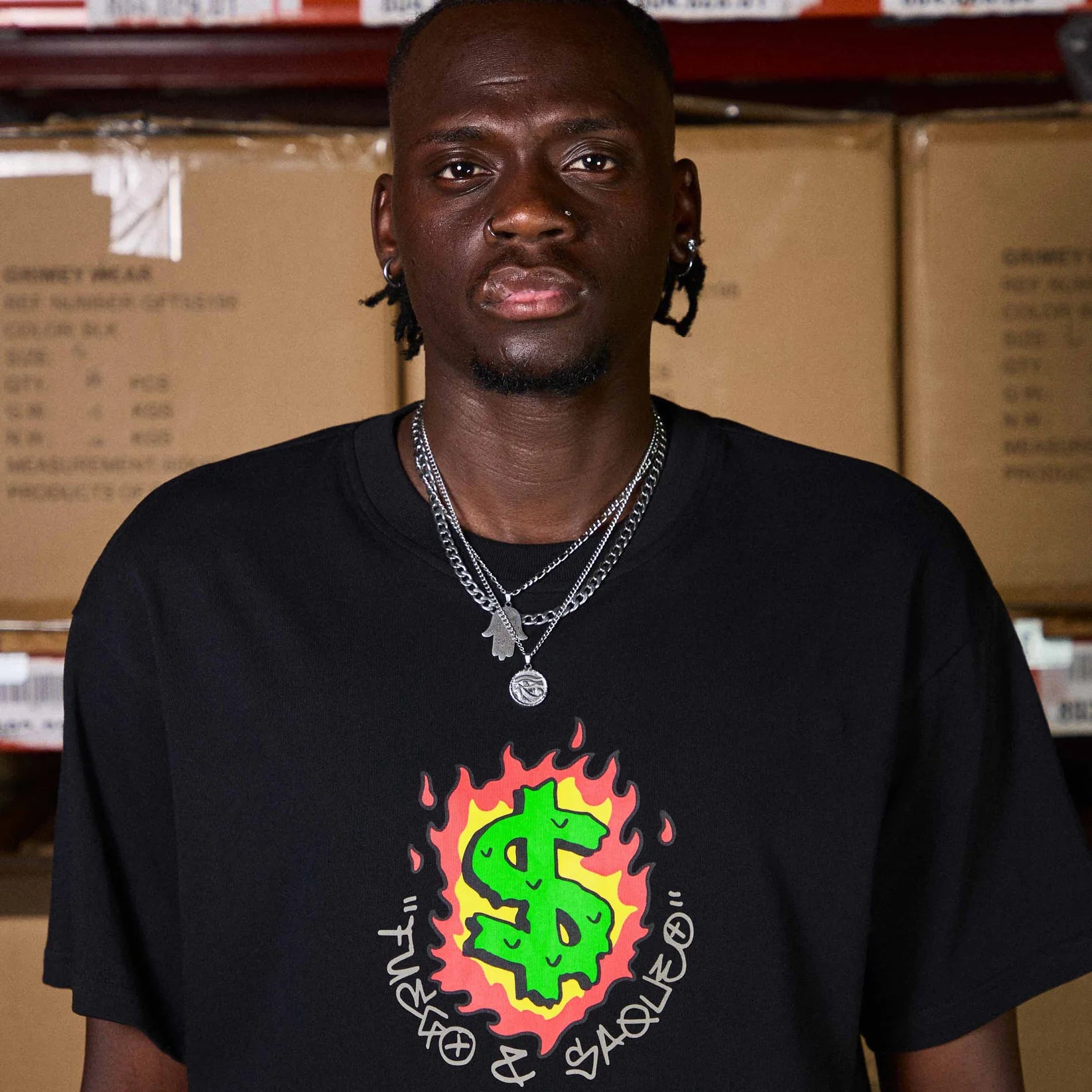 GRIMEY THE SHELTER BUCKS TO BURN CAMISETA REGULAR FIT NEGRA