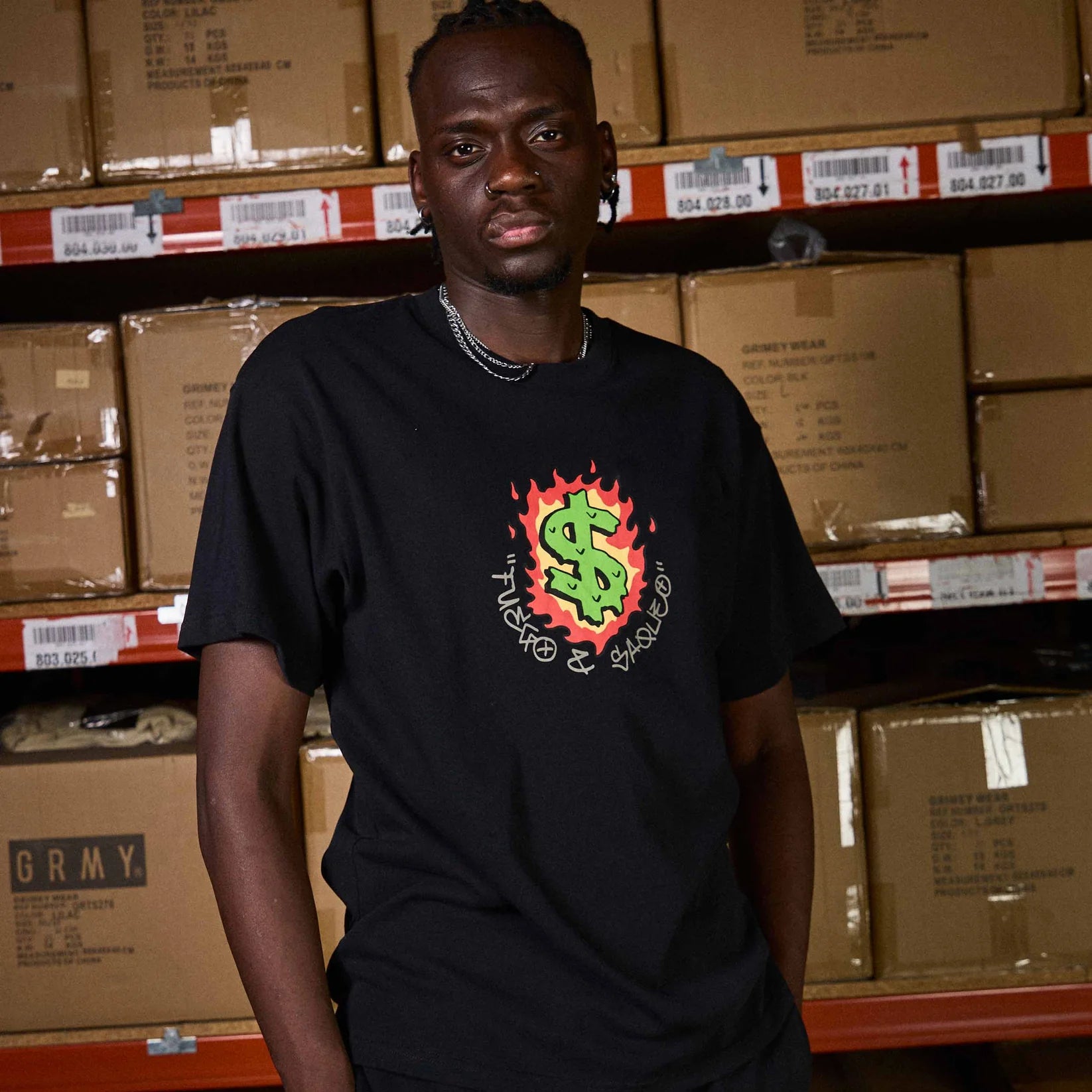 GRIMEY THE SHELTER BUCKS TO BURN CAMISETA REGULAR FIT NEGRA