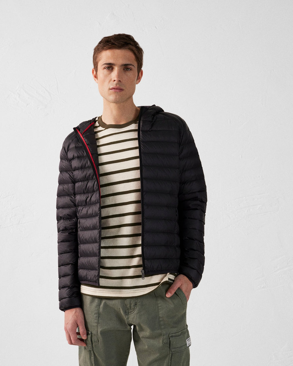 JOTT NICO CAZADORA PLUMAS SLIM FIT NEGRA