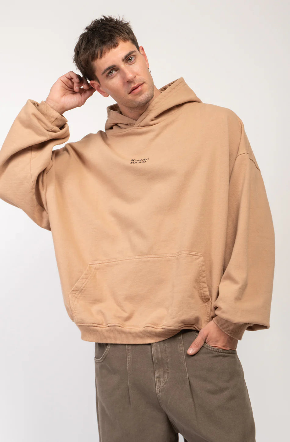 KAOTIKO SUDADERA CON CAPUCHA CAP WASHED CESARE SAND