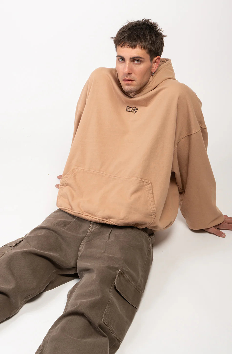 KAOTIKO SUDADERA CON CAPUCHA CAP WASHED CESARE SAND