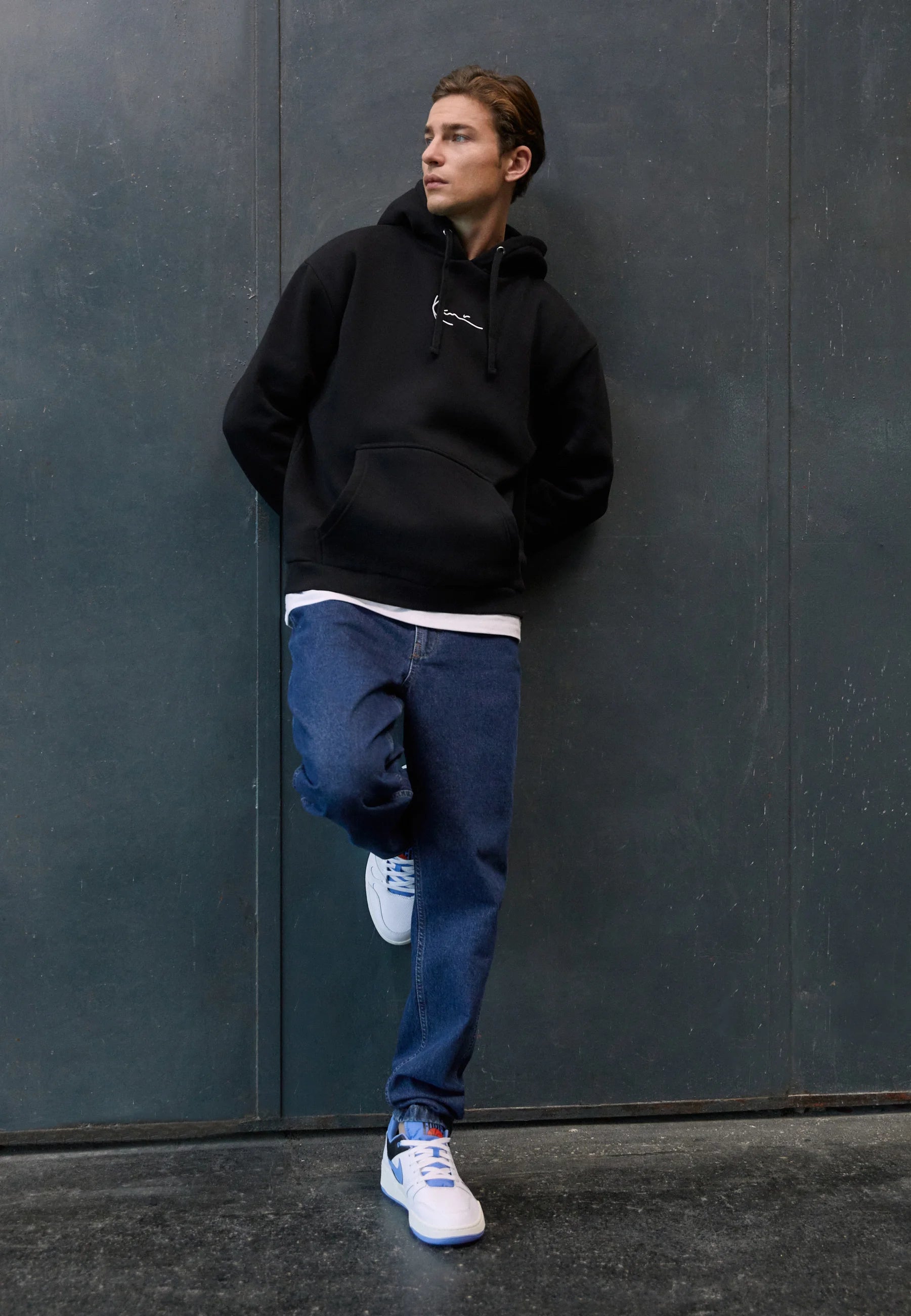 KARL KANI SIGNATURE HOODIE SUDADERA CAPUCHA REGULAR FIT NEGRA