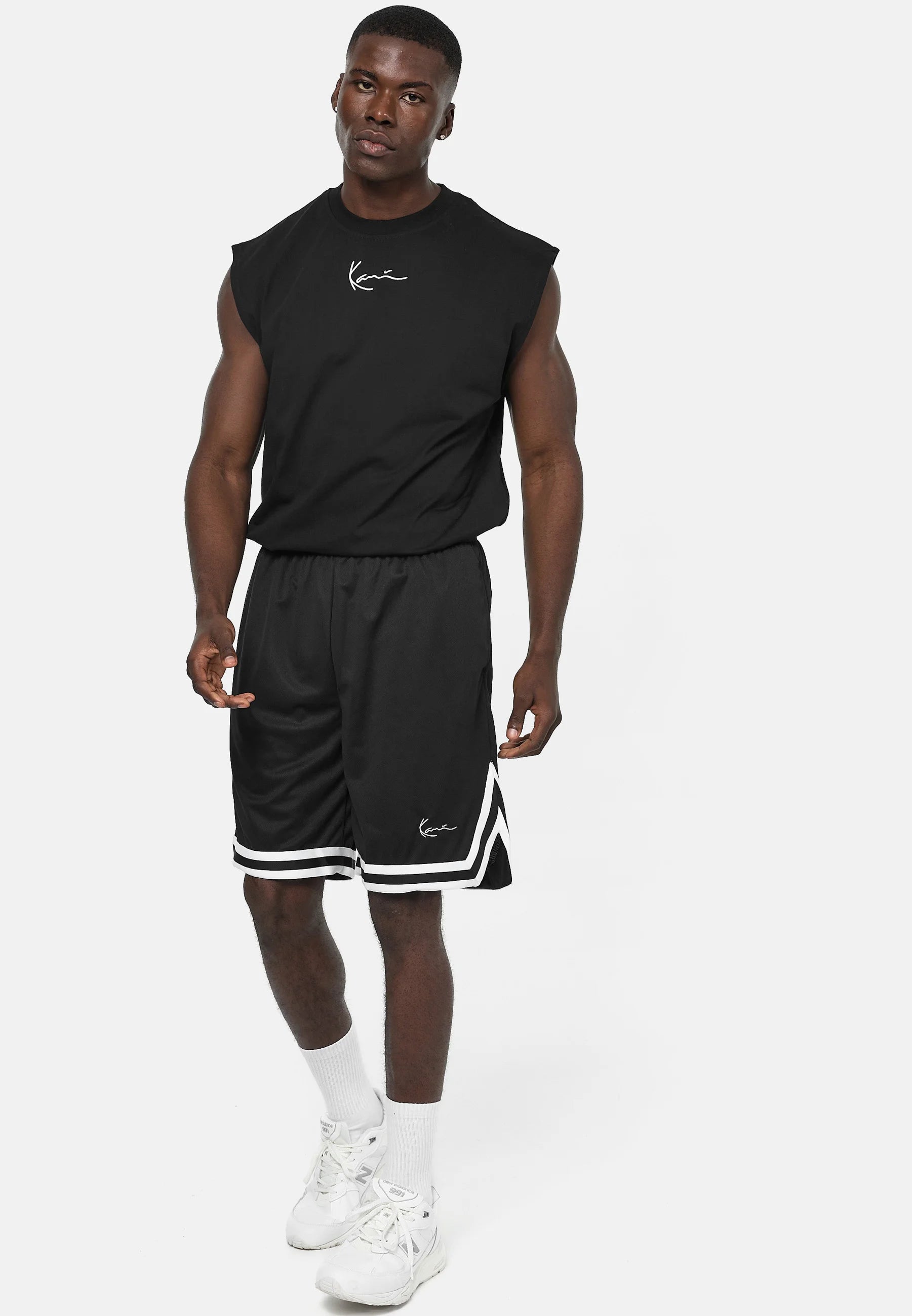 KARL KANI BERMUDA SIGNATURE NEGRA