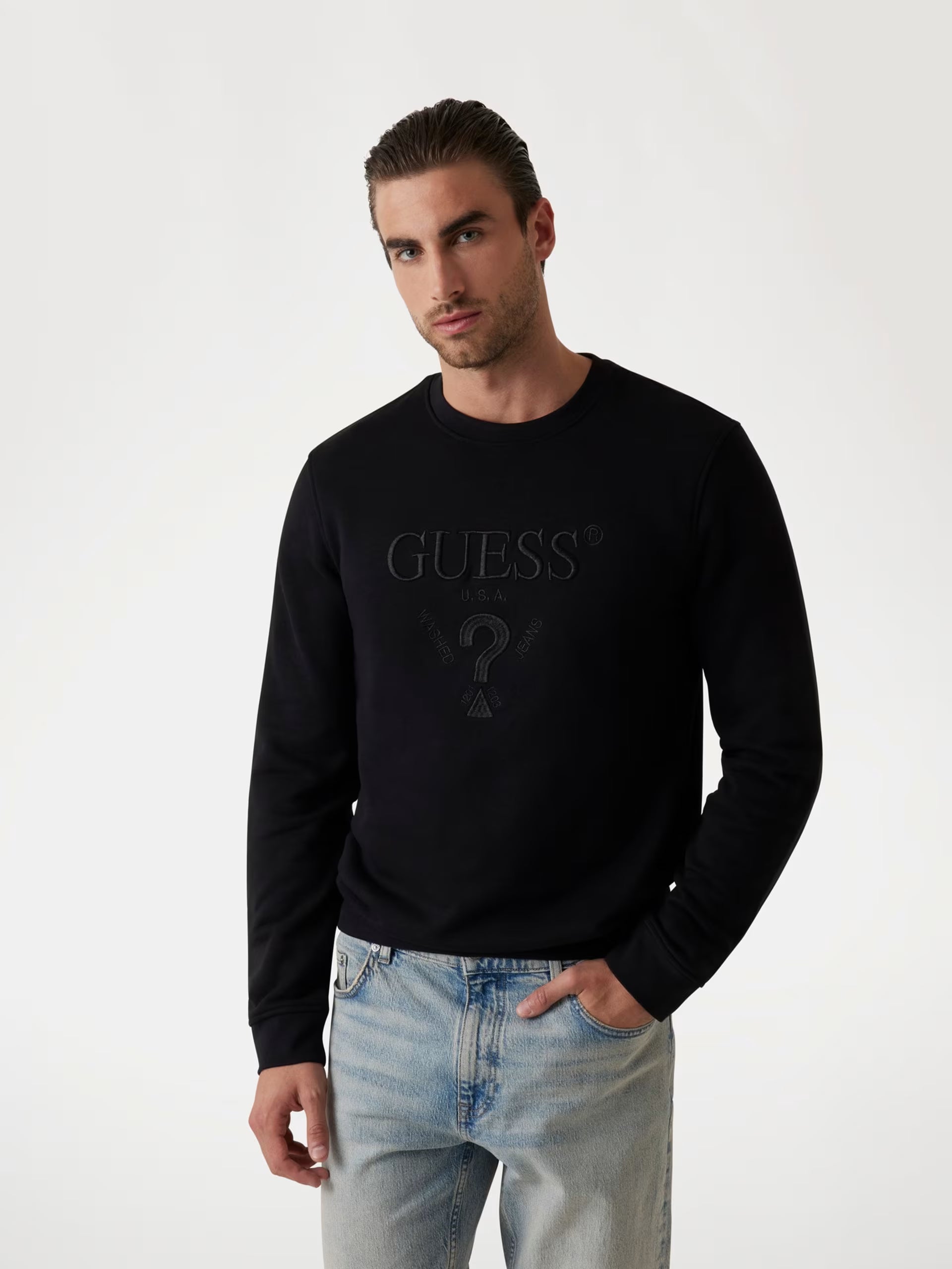 GUESS LOGOTIPO FRONTAL SUDADERA REGULAR FIT NEGRA