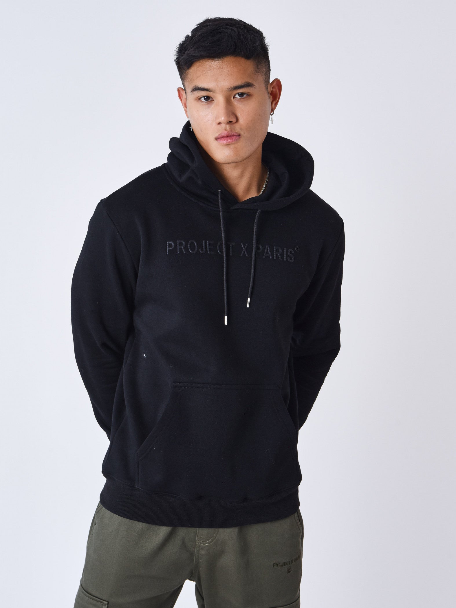 PROJECT PARIS SUDADERA CON CAPUCHA LOGO ENGOMADO   NEGRO