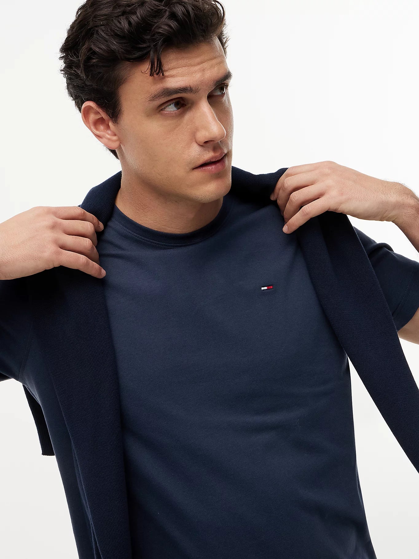 TOMMY JEANS CAMISETA LOGO PEQUEÑO BORDADO SLIM AZUL OSCURO