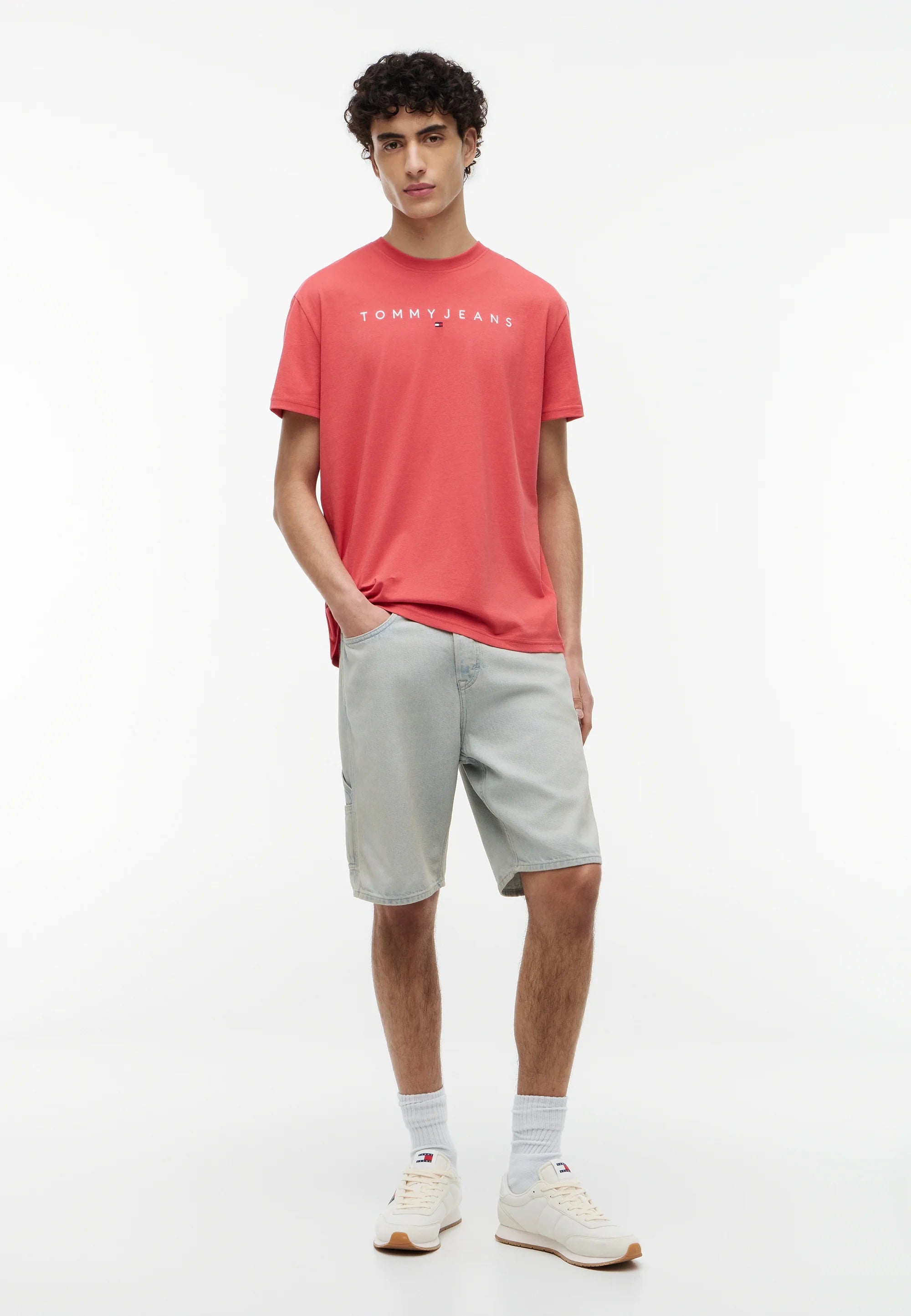 TOMMY JEANS  CAMISETA REGULAR FIT LOGO LINEAL ROJA