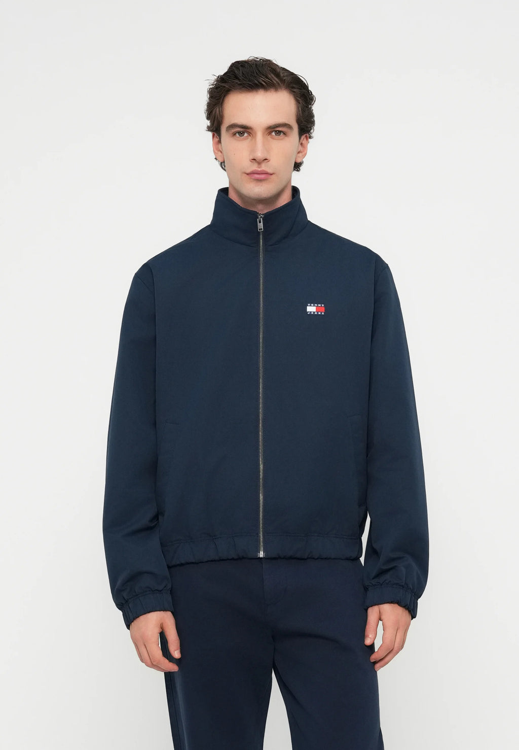 TOMMY JEANS CHAQUETA LIGERA AZUL MARINO