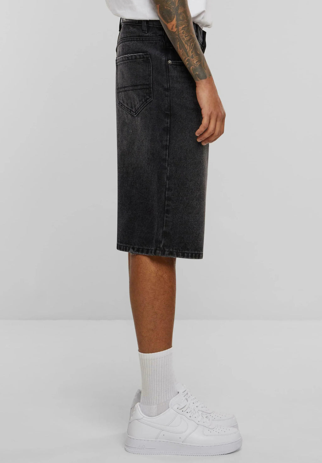 URBAN CLASSICS 90's BERMUDA LOOSE FIT NEGRO LAVADO