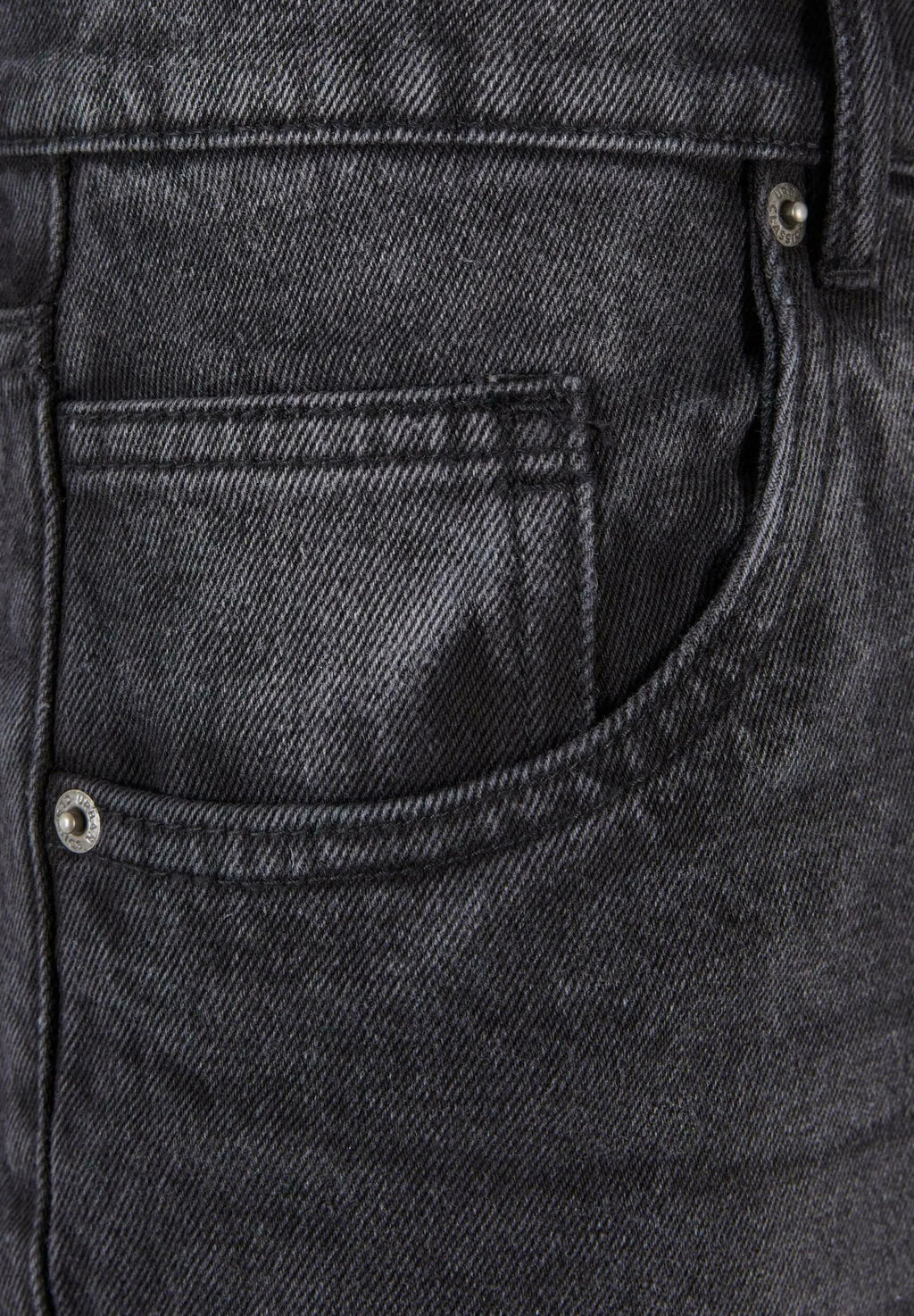 URBAN CLASSICS 90's BERMUDA LOOSE FIT NEGRO LAVADO