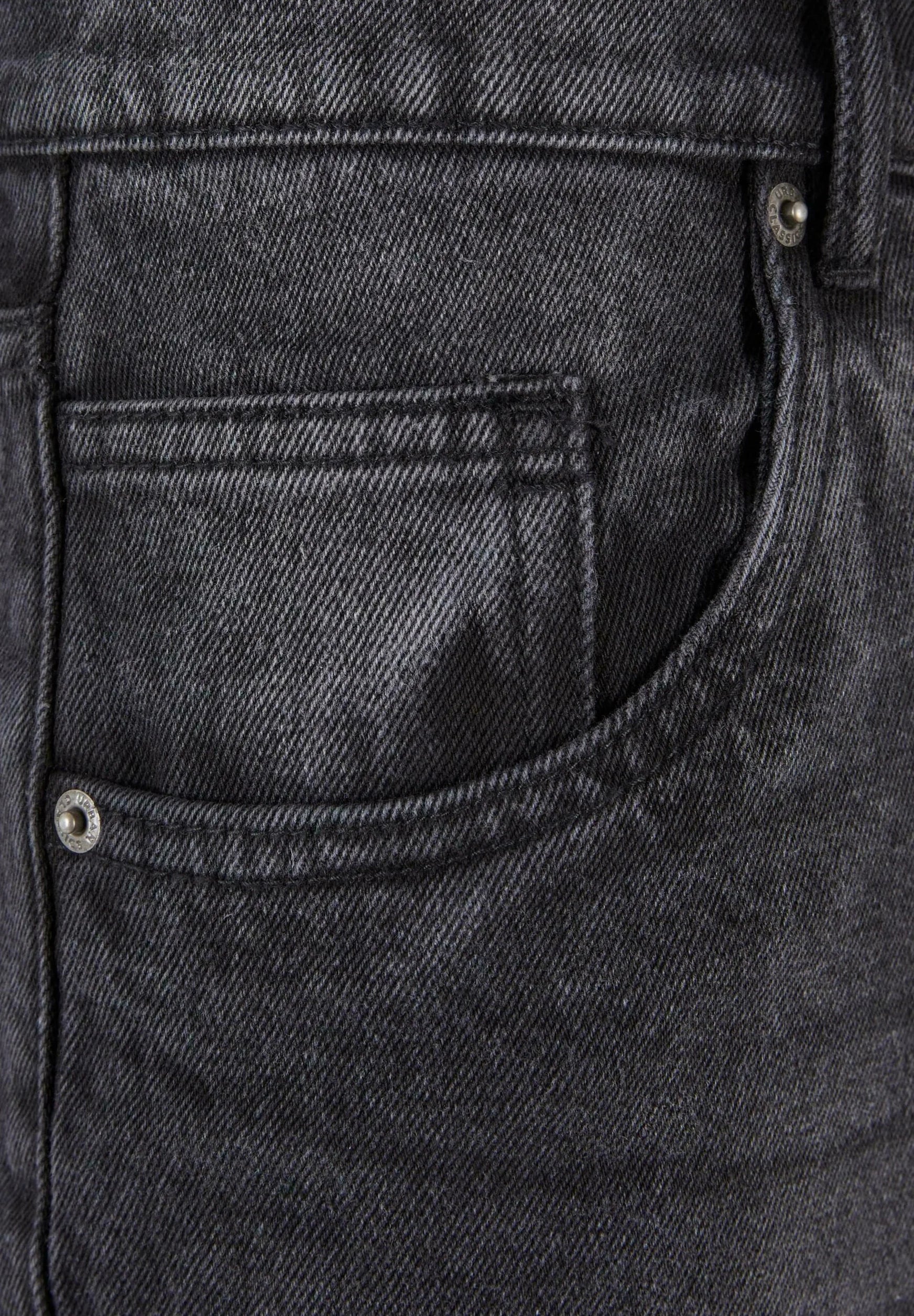 URBAN CLASSICS 90's BERMUDA LOOSE FIT NEGRO LAVADO