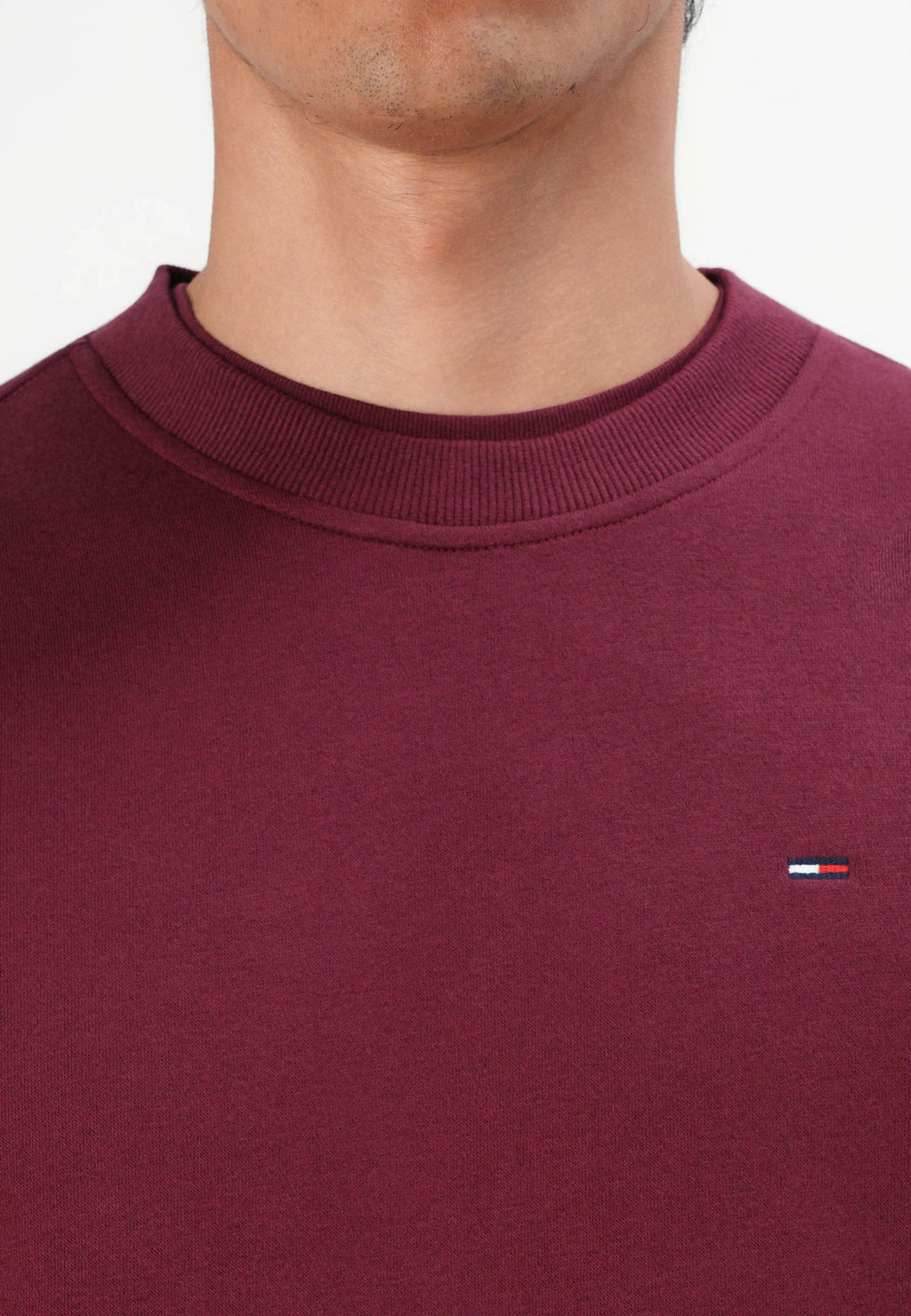 TOMMY JEANS SUDADERA REGULAR FIT BURDEOS