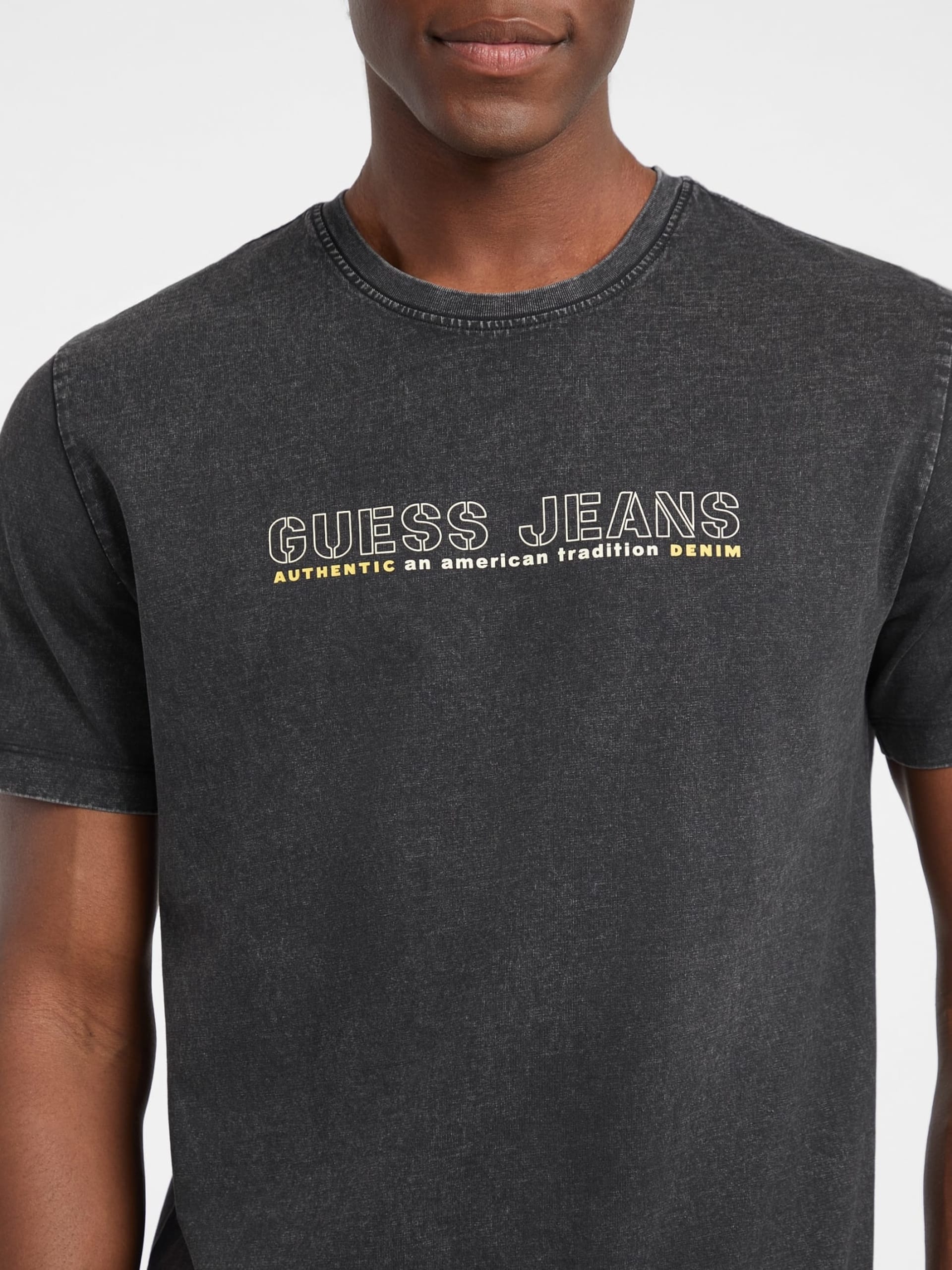 GUESS JEANS CAMISETA REGULAR FIT NEGRA LAVADA