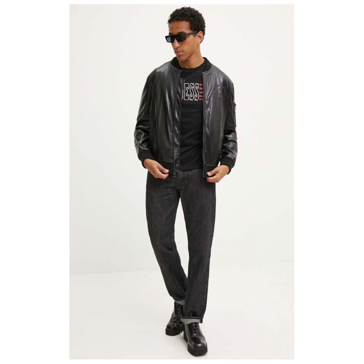 GUESS JEANS VAQUERO REGULAR FIT NEGRO