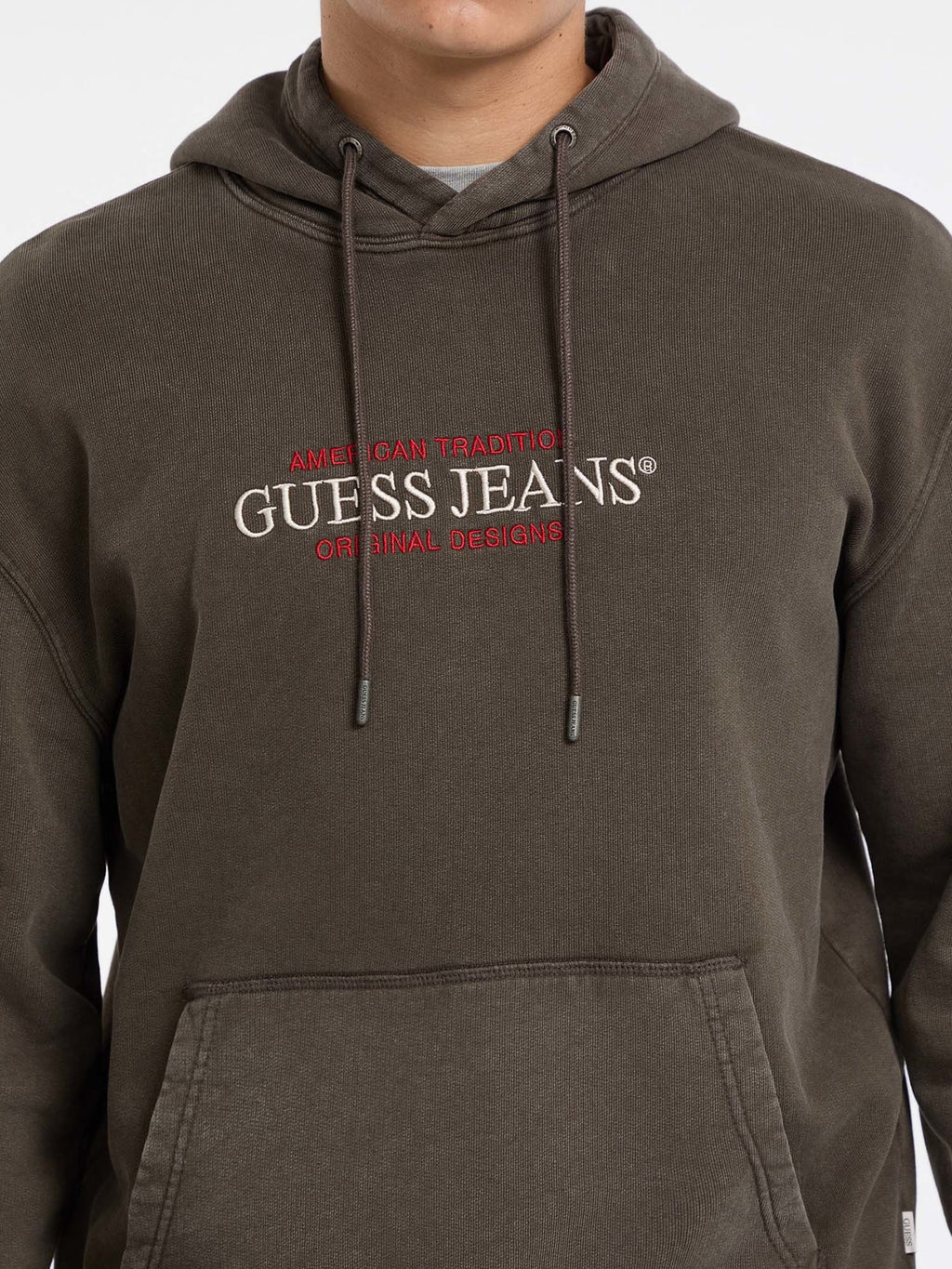 GUESS JEANS SUDADERA CON CAPUCHA REGULAR FIT MARRÓN