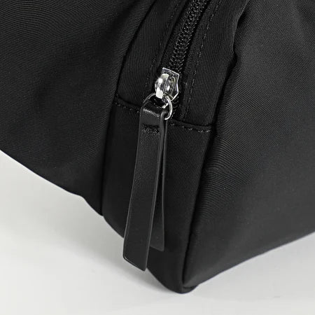 GUESS POUCH BOLSO NEGRO