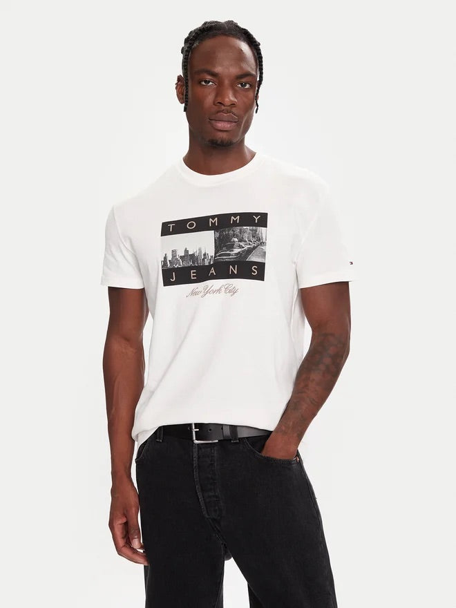 TOMMY JEANS NEW YORK PRINT CAMISETA REGULAR FIT BLANCA